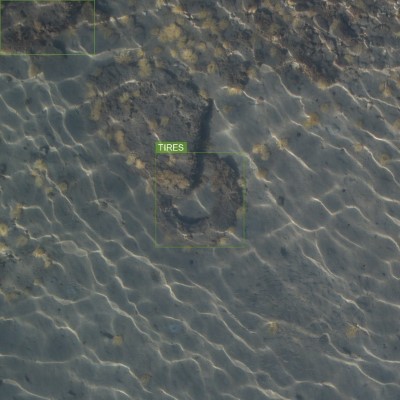 640x640 annotation patch of seafloor litter